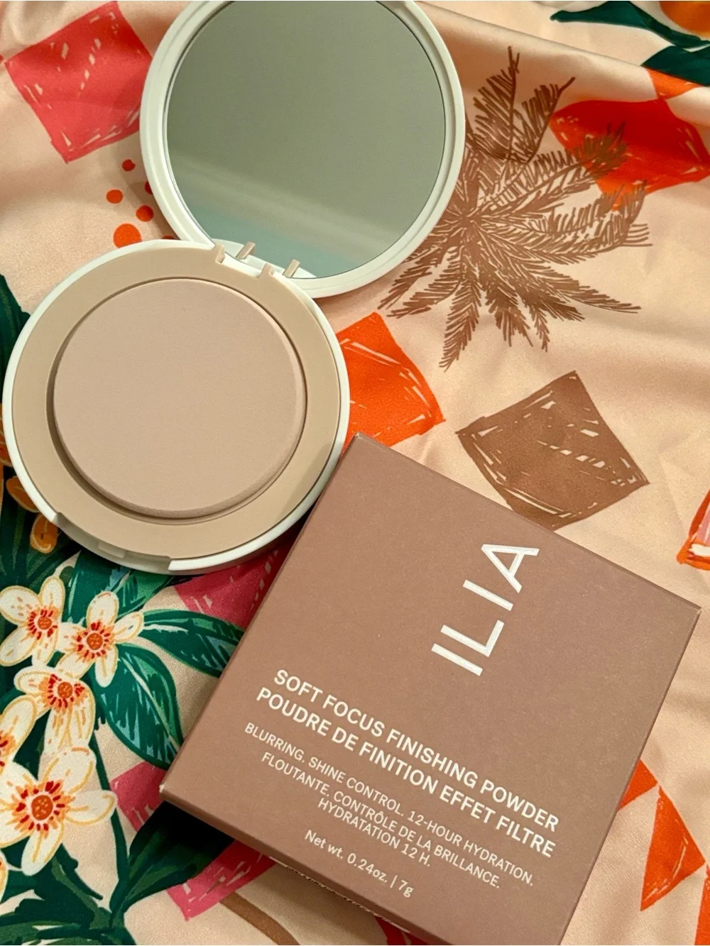 ILIA Soft Focus Finishing Powder Medium Translucent 12-Hour Shine Control